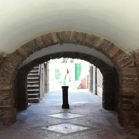 Sotto L'arco Holiday home *